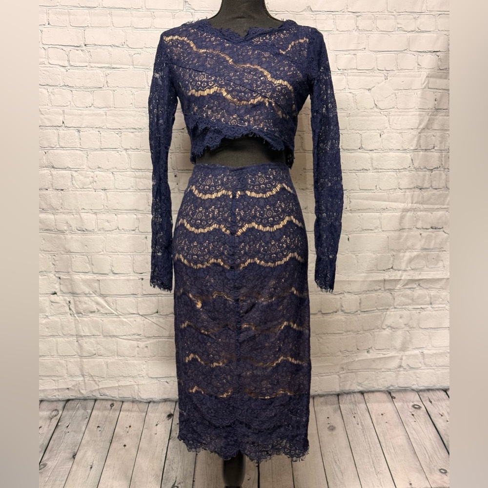 Olivaceous Navy Lace Skirt Set